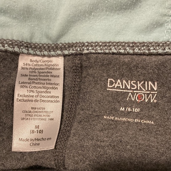 Danskin Capri Leggings (size M) - Picture 8 of 9